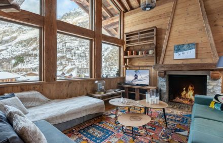 Chalet Frozen Thicket