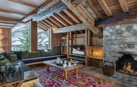 Chalet Hushed Well