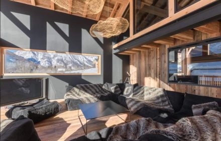 Chalet Lone Bloom