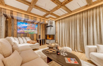 Chalet Pine Cliff